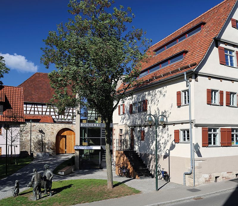 Zeig die Bücherei Ehningen an ihrem jetzigen Standort